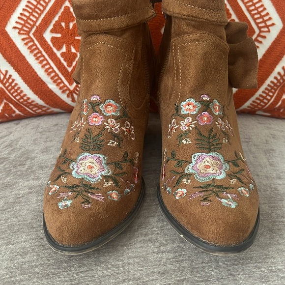Boho embroidered ankle boots size 6 - Picture 5 of 8